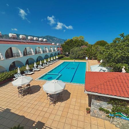Bare Hill Holiday Apartments Krini ภายนอก รูปภาพ
