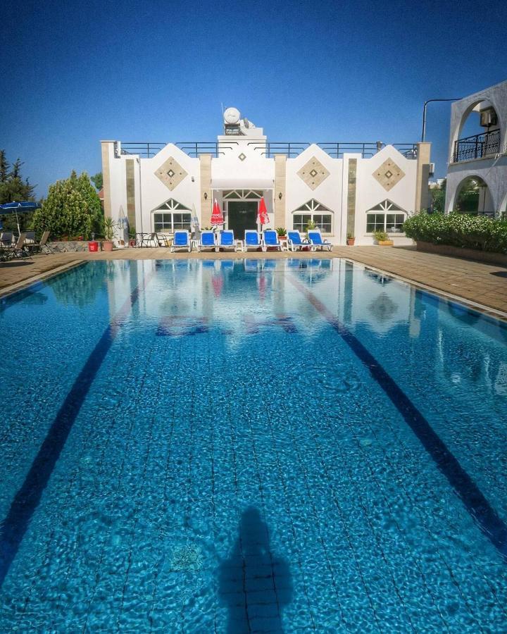 Bare Hill Holiday Apartments Krini ภายนอก รูปภาพ