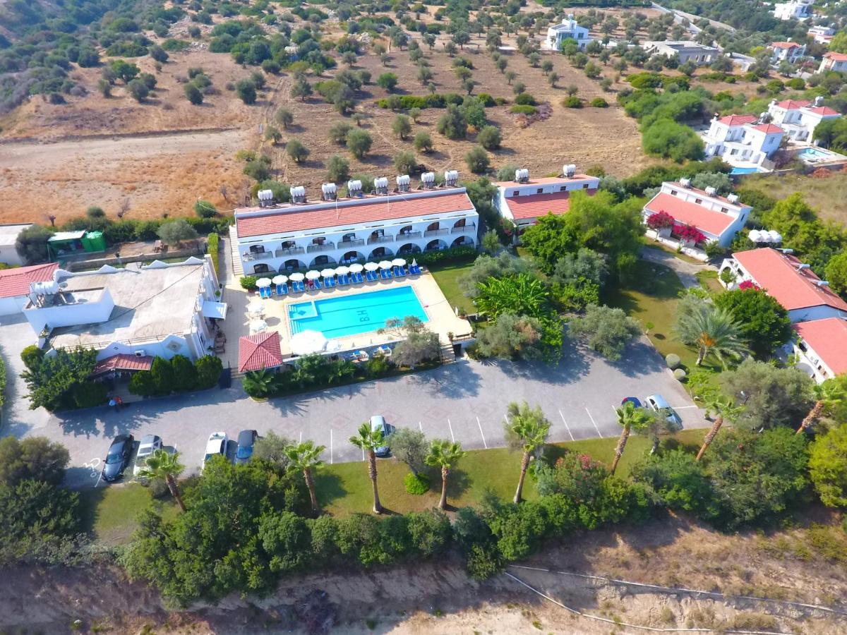 Bare Hill Holiday Apartments Krini ภายนอก รูปภาพ