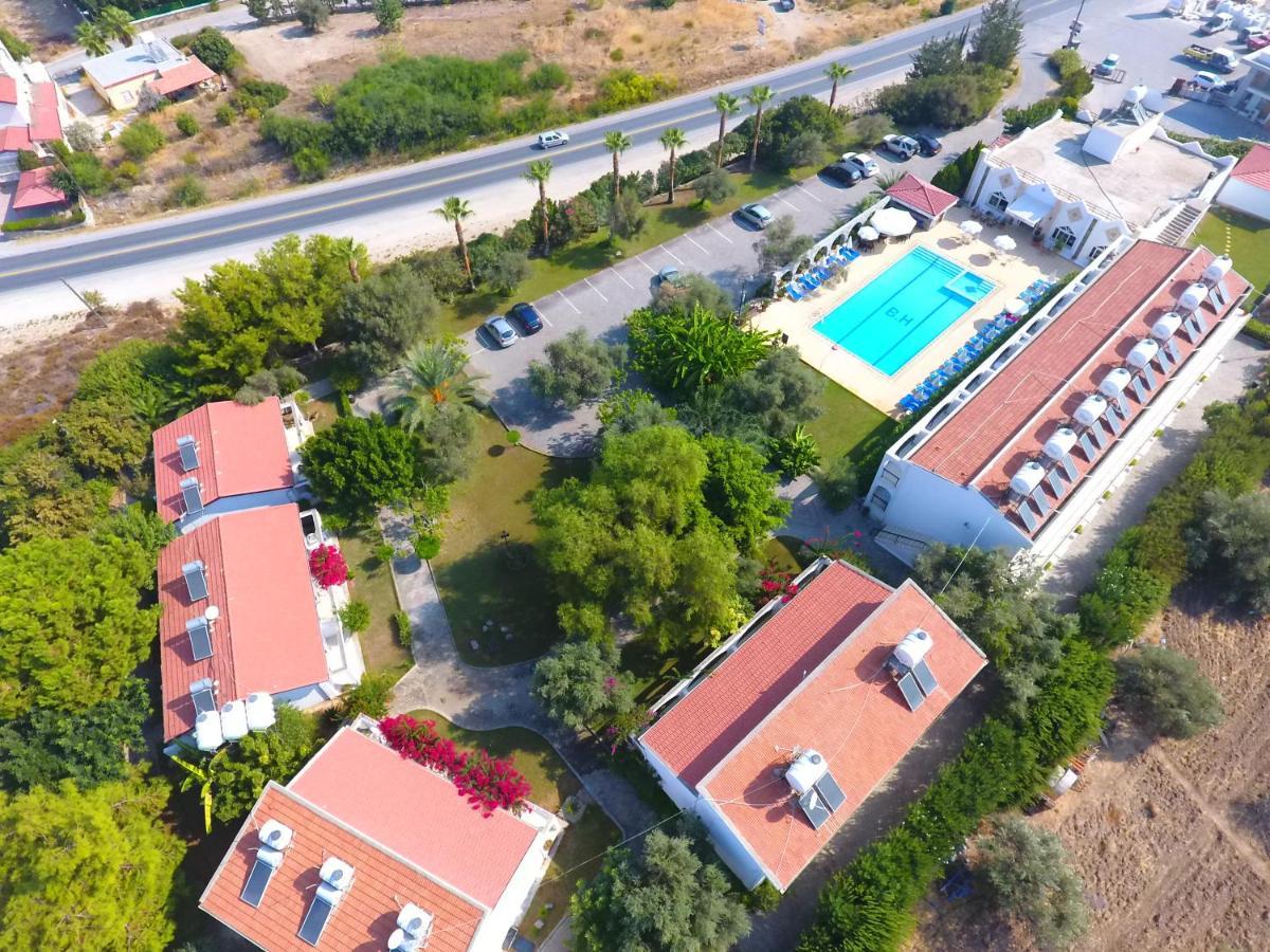 Bare Hill Holiday Apartments Krini ภายนอก รูปภาพ