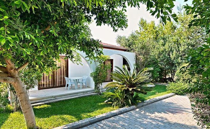 Bare Hill Holiday Apartments Krini ภายนอก รูปภาพ