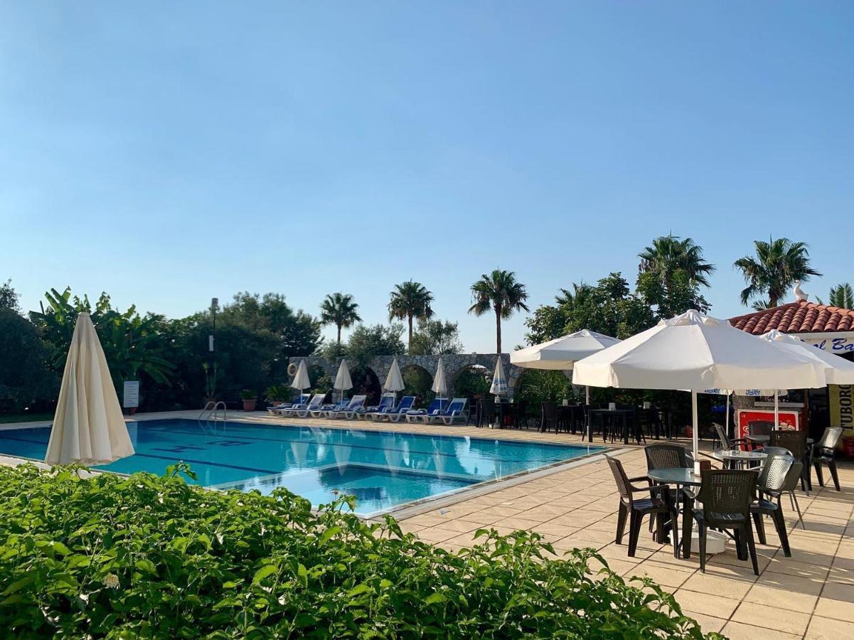 Bare Hill Holiday Apartments Krini ภายนอก รูปภาพ