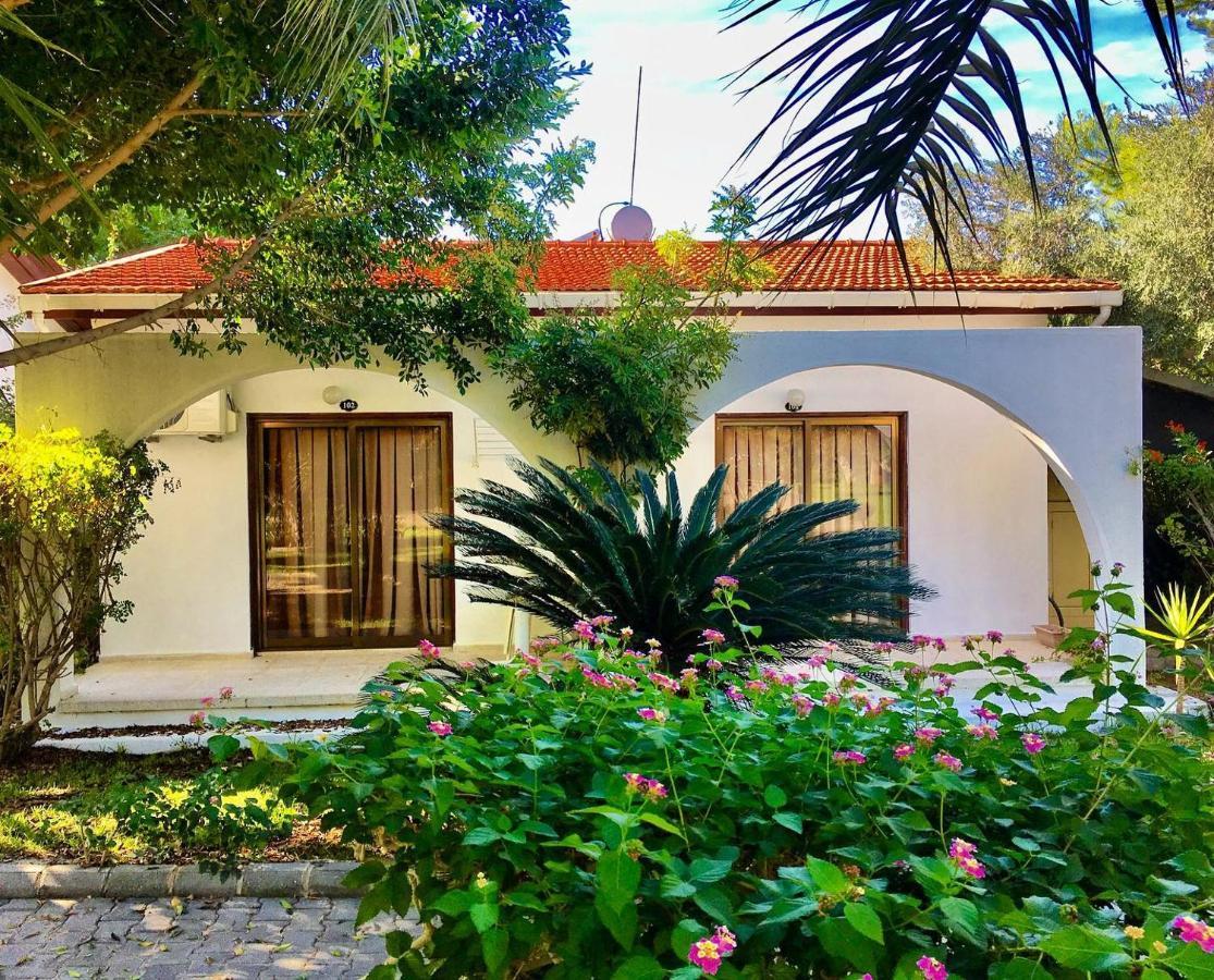 Bare Hill Holiday Apartments Krini ภายนอก รูปภาพ